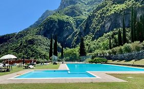 Sky&Pool Dom