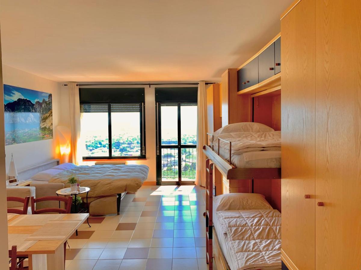 Ferienwohnung Sky&Pool Dom Riva del Garda Exterior foto