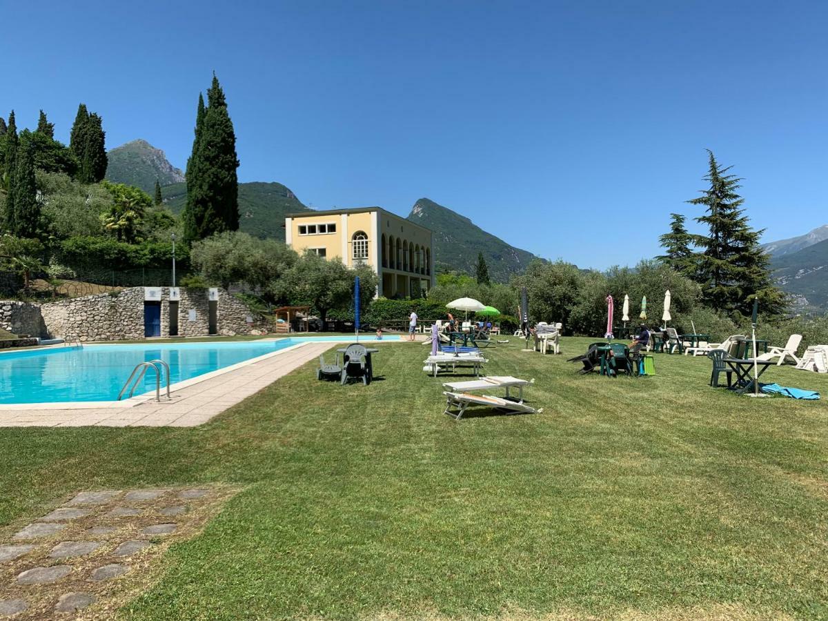 Ferienwohnung Sky&Pool Dom Riva del Garda Exterior foto