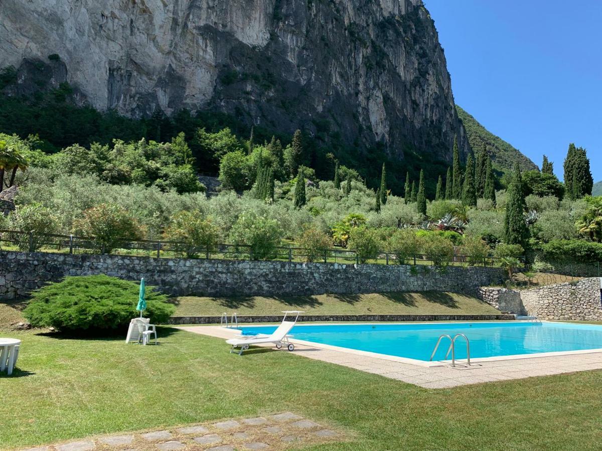 Ferienwohnung Sky&Pool Dom Riva del Garda Exterior foto